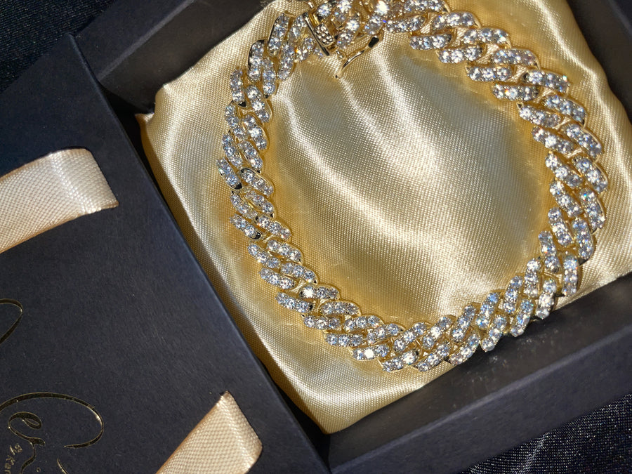 REALM OF ROYALTY ANKLET